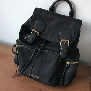 Black shoulder bag, waterproof.